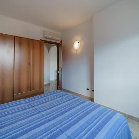 La Paolina Vista Mare E Natura Apartment *